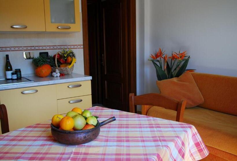 דירת חדר בקומת קרקע, Agriturismo Benza