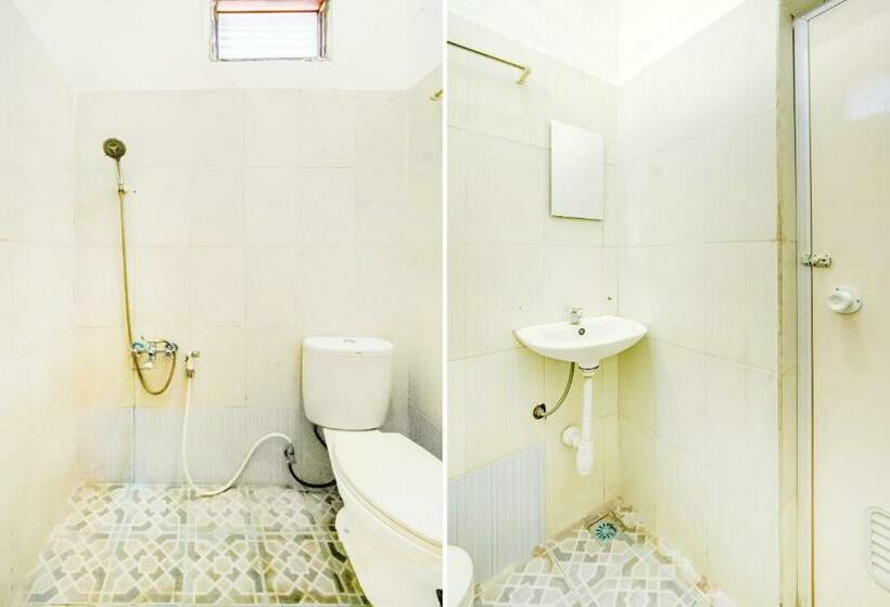 Номер Стандарт, Reddoorz Plus Near Museum Angkut Batu 4