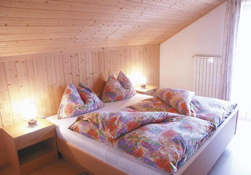 Апартаменты 2 Спальни, Pinterhof