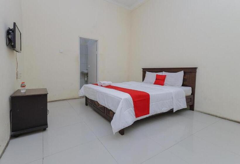Номер Стандарт, Reddoorz Plus Near Museum Angkut Batu 4