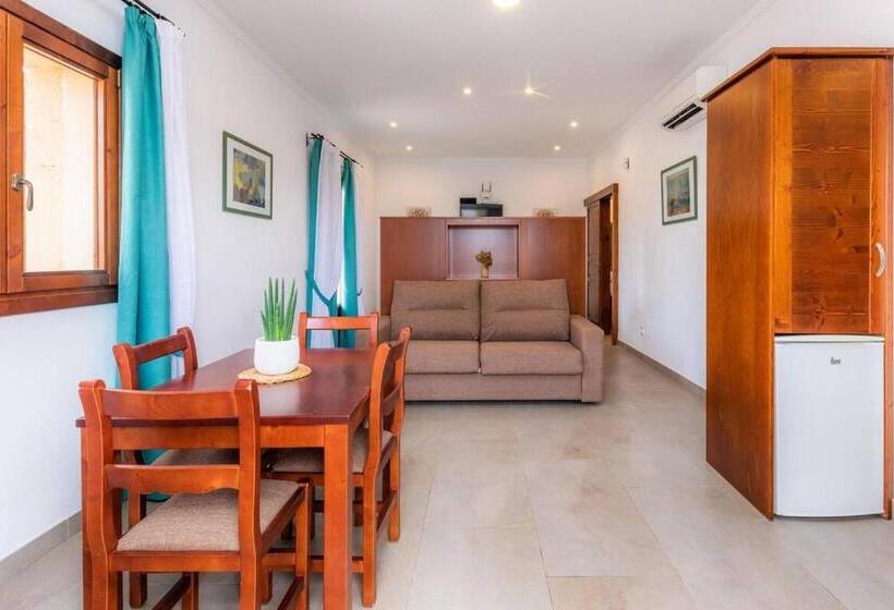 스탠다드 스튜디오 (테라스구비), S Hort Can Capità