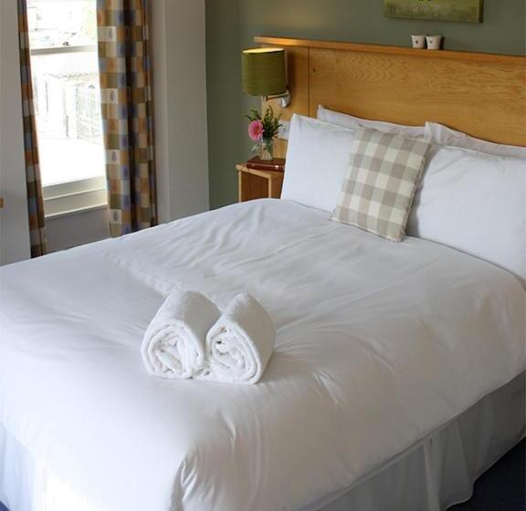 غرفة قياسية, Castle Court