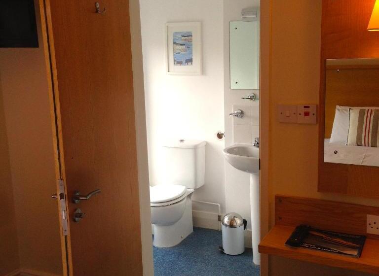 标准间, Castle Court