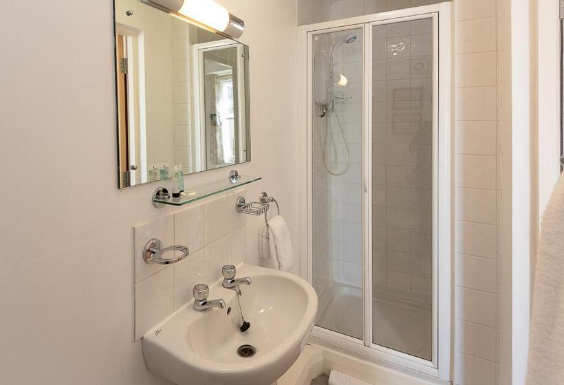 标准单人间, Castle Court