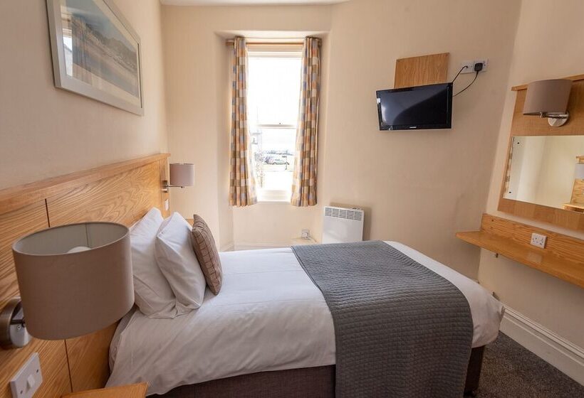 غرفة قياسية فردية, Castle Court