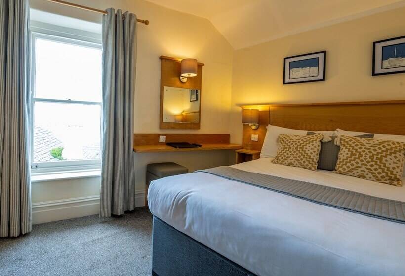 标准间, Castle Court