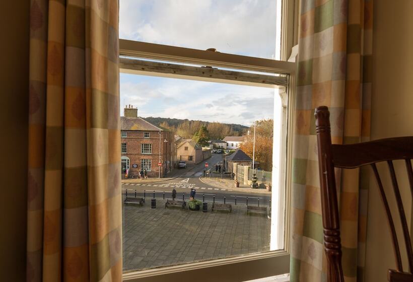 标准间, Castle Court