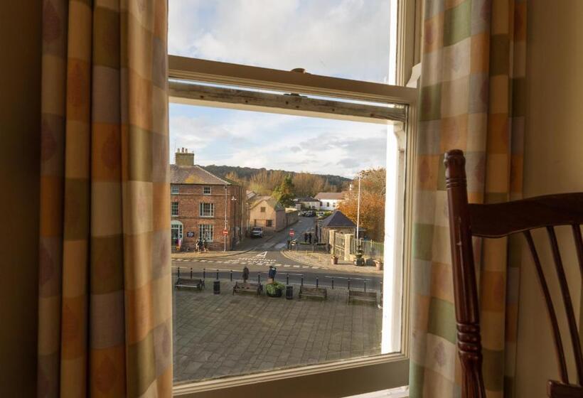 标准间, Castle Court