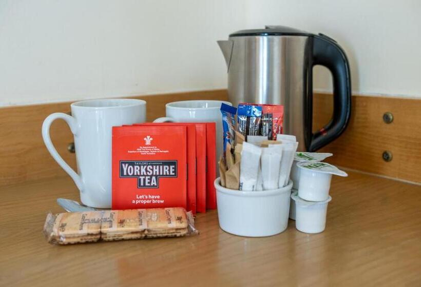 标准间, Castle Court