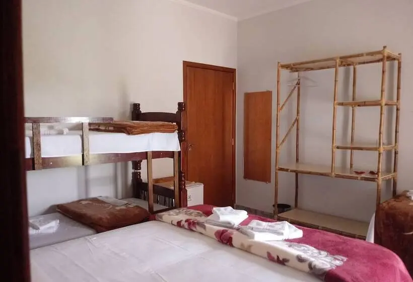 デラックスの４人部屋, Pousada Linda Vista Socorro Sp