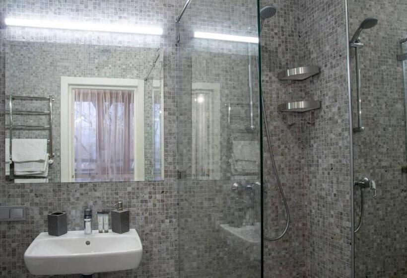 اتاق لوکس سه تخته, Spa Hotel Dobrynia