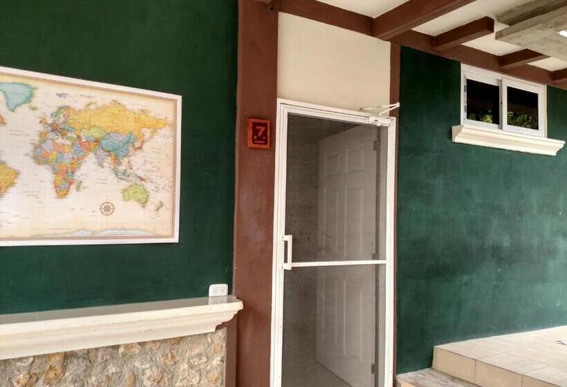 اتاق خانوادگی, Zapote Tree Inn