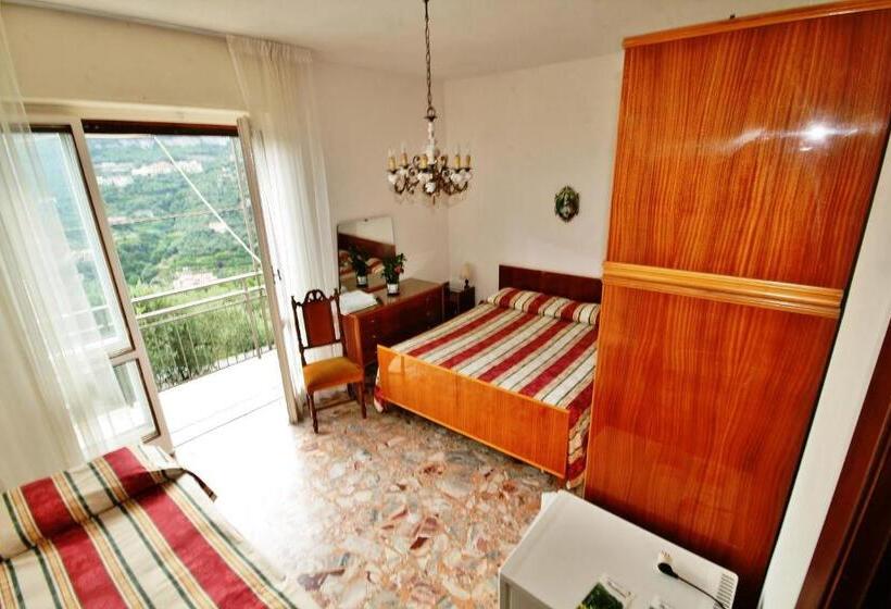 스탠다드 트리플 발코니 룸, Agriturismo Barilaro