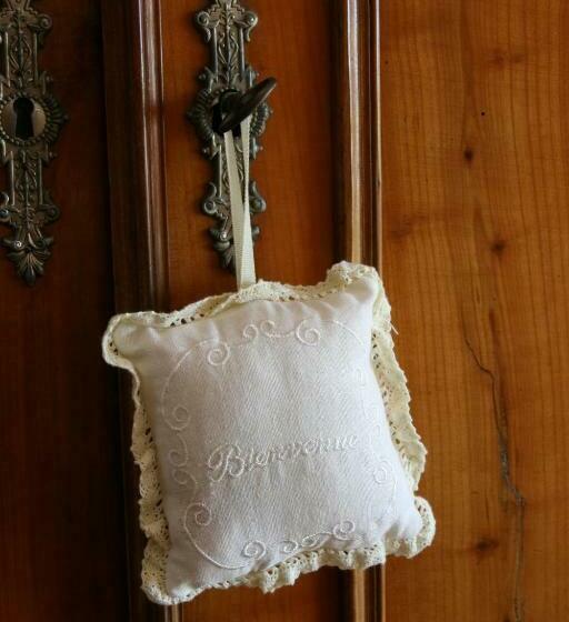 חדר משפחתי, Biologite