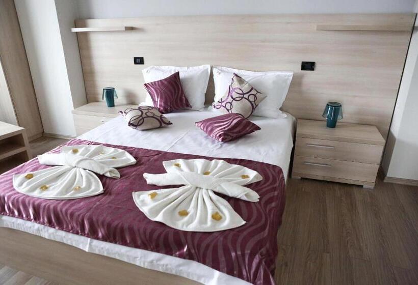 חדר סטנדרט עם מרפסת, Kharisma