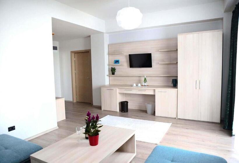 סוויטה משפחתית, Kharisma