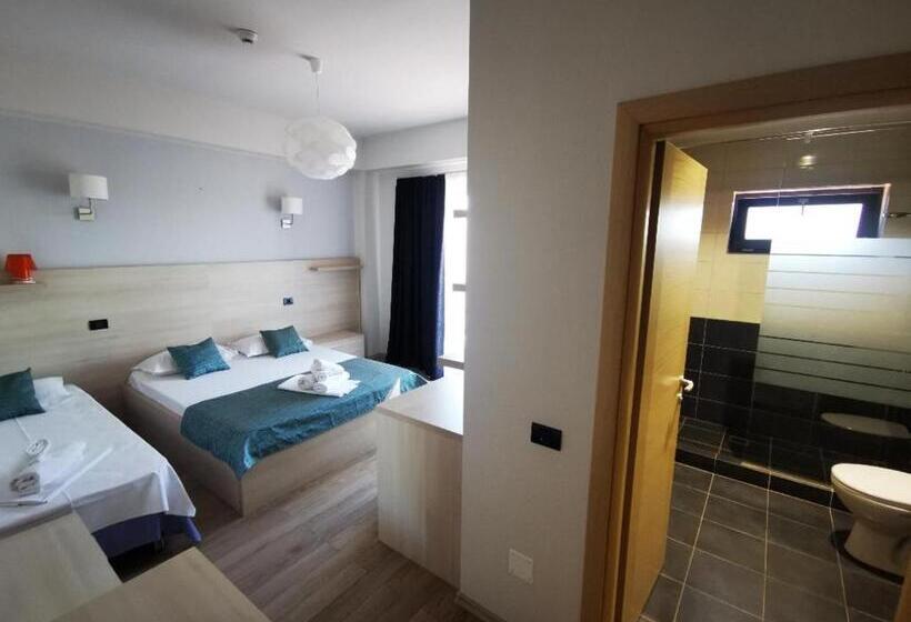 חדר דלוקס, Kharisma