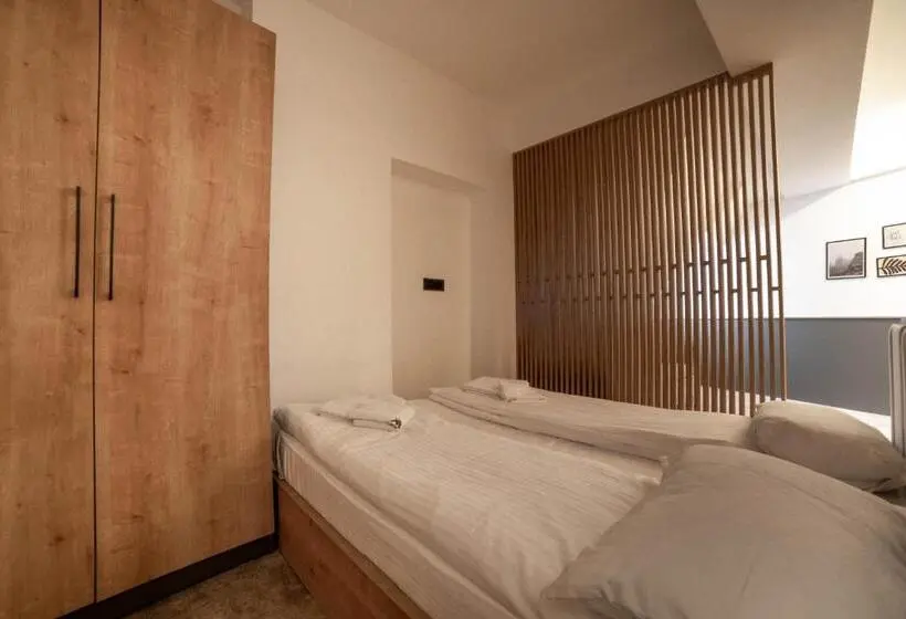 استودیوی سوپریور, Apartments Suncani Vrhovi Kopaonik