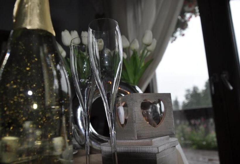 דירה בת חדר שינה 1 עם מרפסת, La Monitori