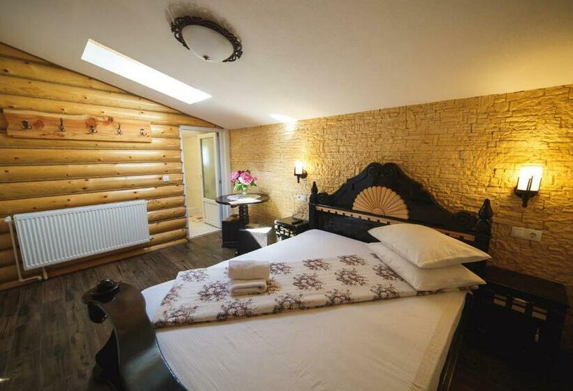 غرفة قياسية, Vila Adr