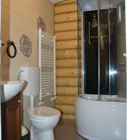 غرفة قياسية, Vila Adr