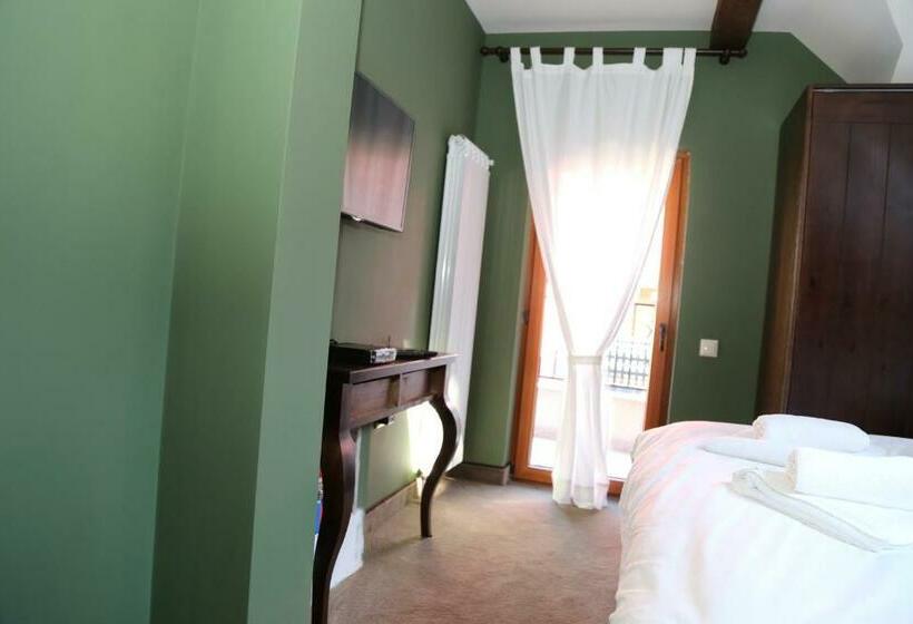 اتاق سوپریور با بالکن, Villa Ema