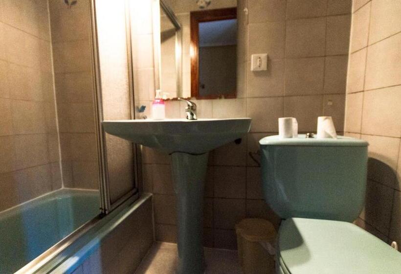 اتاق استاندارد سه نفره, Pension Iberia