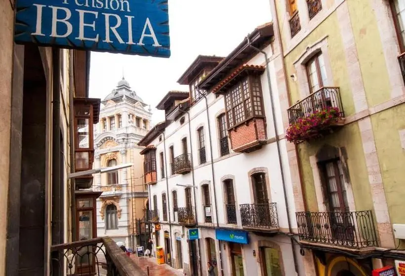 اتاق استاندارد سه نفره, Pension Iberia