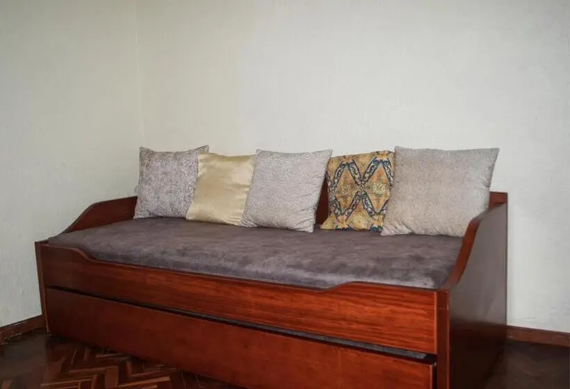 コンフォートトリプルルーム, Hostal Monte Carmelo