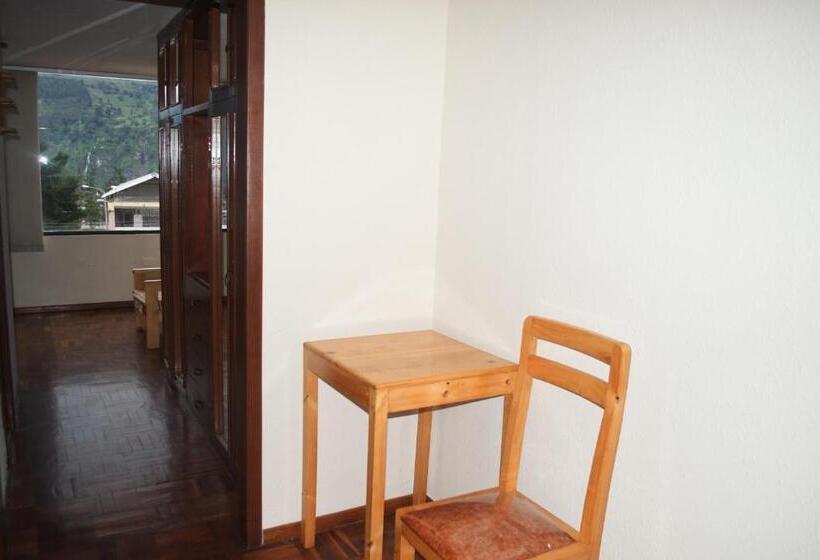 Perhehuone Vuoristonäkymä, Hostal Monte Carmelo