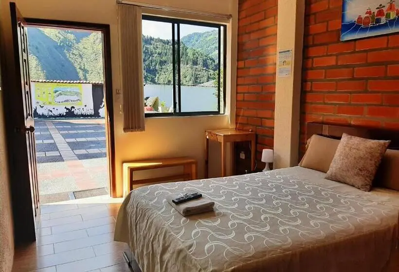 ガーデンビュースタンダードルーム, Hostal Monte Carmelo
