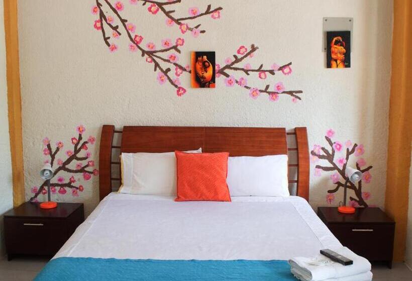 Standard-invahuone, Hostal Monte Carmelo
