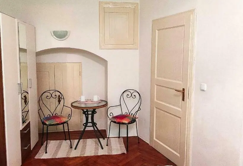 Quarto Basic, Maurushaus