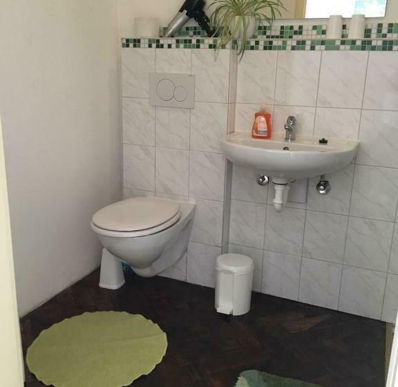 기본룸, Maurushaus