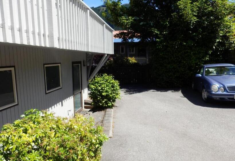 استودیوی استاندارد, Wakatipu View Apartments