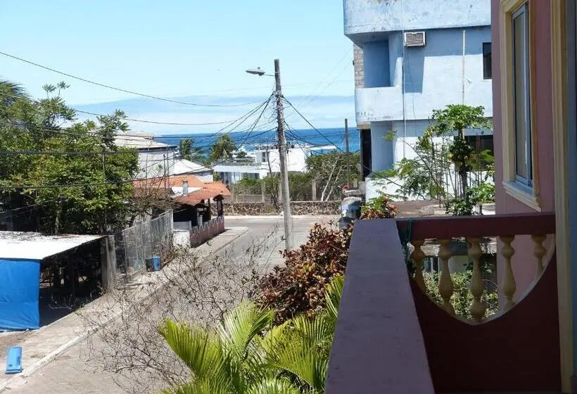 اتاق استاندارد سه نفره, Hostal Terito
