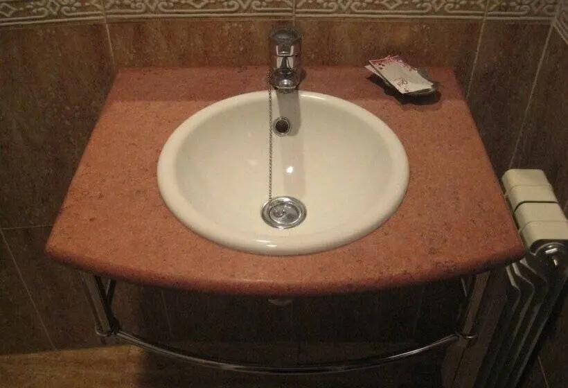 Camera Standard, Hostal Guarni