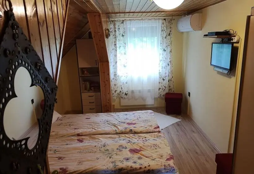Standard-huone, Szabó Vendégház