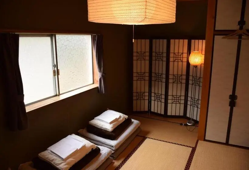 Standard Kolmen Hengen Huone, Guesthouse Azito