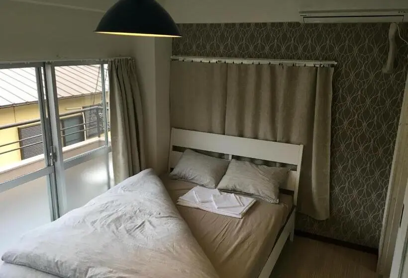 Huoneisto 1 Makuuhuone Näkymä, Guesthouse Azito