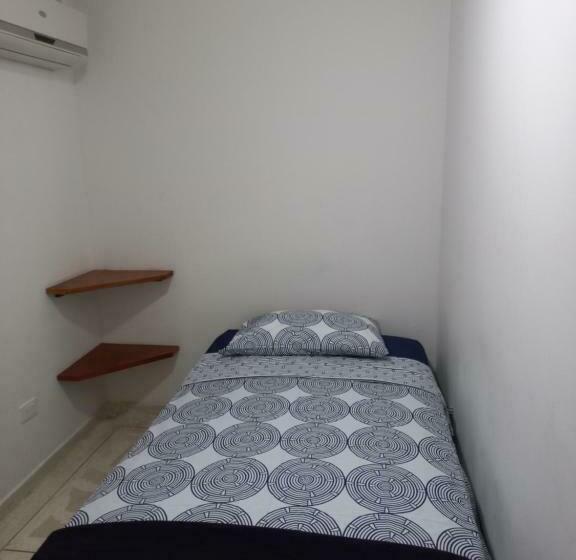 اتاق استاندارد یک نفره, Hostal El Recreo