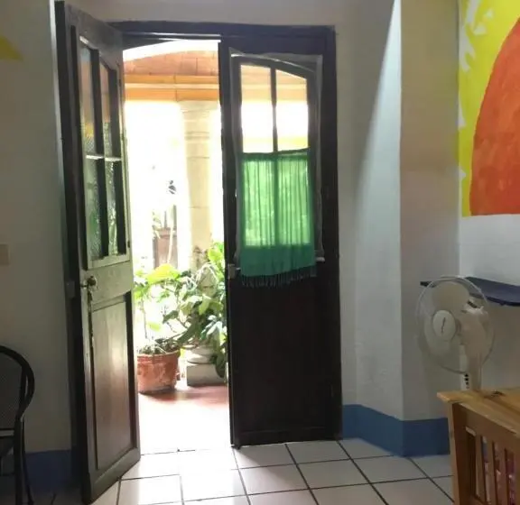 اتاق استاندارد با سرویس بهداشتی مشترک, Hostal Luz De Luna Nuyoo