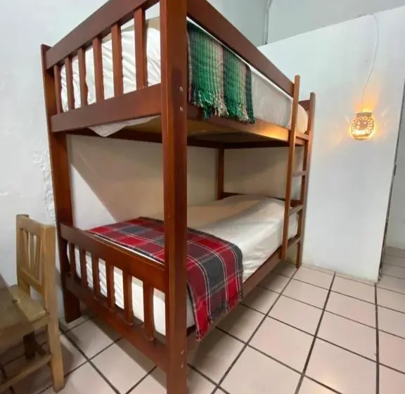 اتاق استاندارد, Hostal Luz De Luna Nuyoo