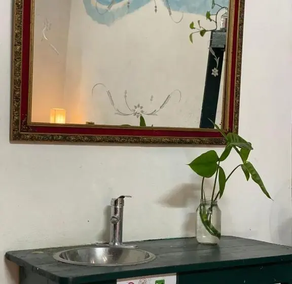 اتاق استاندارد, Hostal Luz De Luna Nuyoo