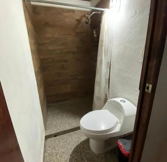 اتاق استاندارد, Hostal Luz De Luna Nuyoo