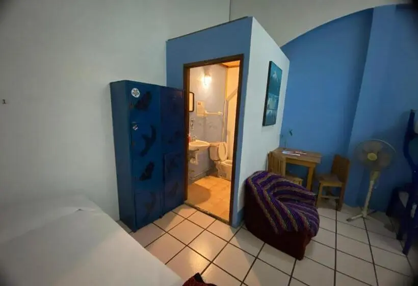 تختخواب در اتاق مشترک, Hostal Luz De Luna Nuyoo
