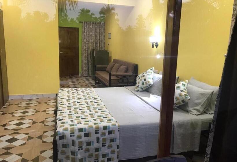 Полулюкс с Балконом, John S Highland Comfort