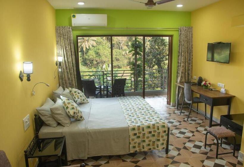 Полулюкс с Балконом, John S Highland Comfort