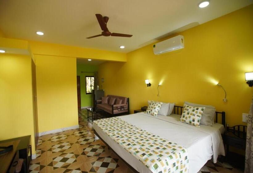 Полулюкс с Балконом, John S Highland Comfort