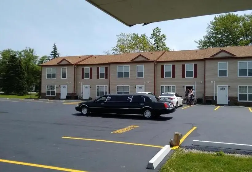 ３ベッドルームハウス, Stay Inn And Suites